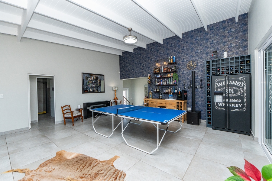 5 Bedroom Property for Sale in Myburgh Park Western Cape